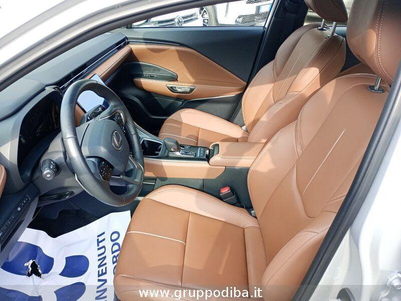 Lexus LBX 1.5 hybrid Emotion 4wd