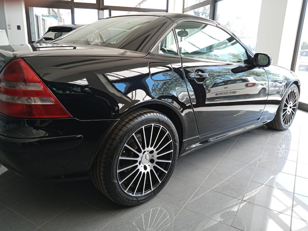 Mercedes-benz SLK 200 Kompressor cat Naked