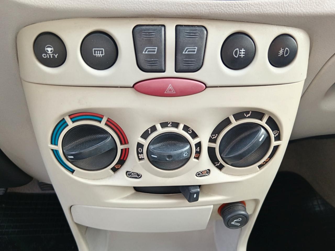 Fiat Punto 1.3 MJT 70CV 3 PORTE NEOPATENTATI