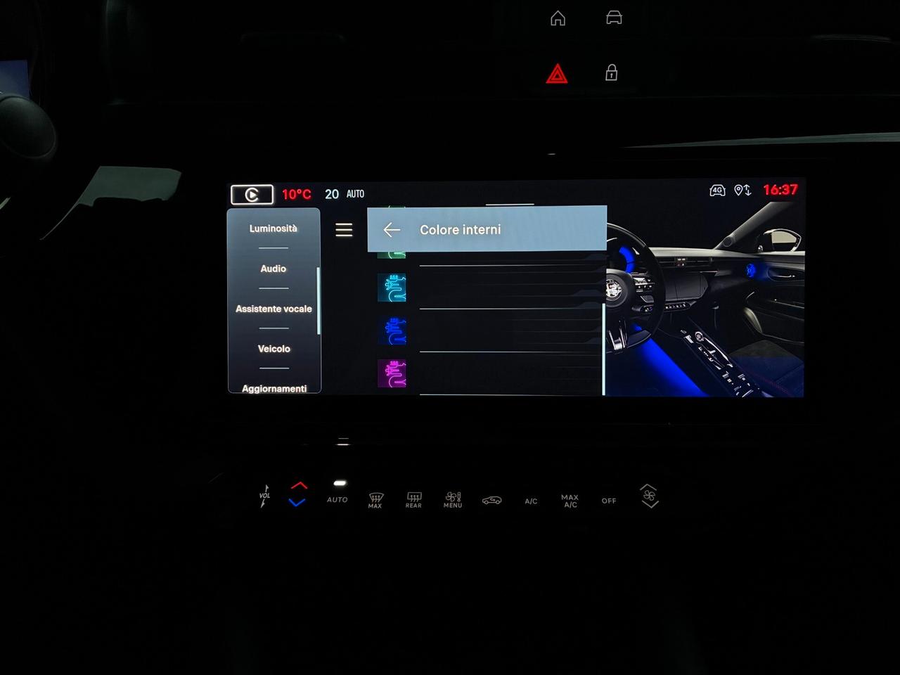 Alfa Romeo Junior 1.2 145 CV Hybrid eDCT6 Speciale