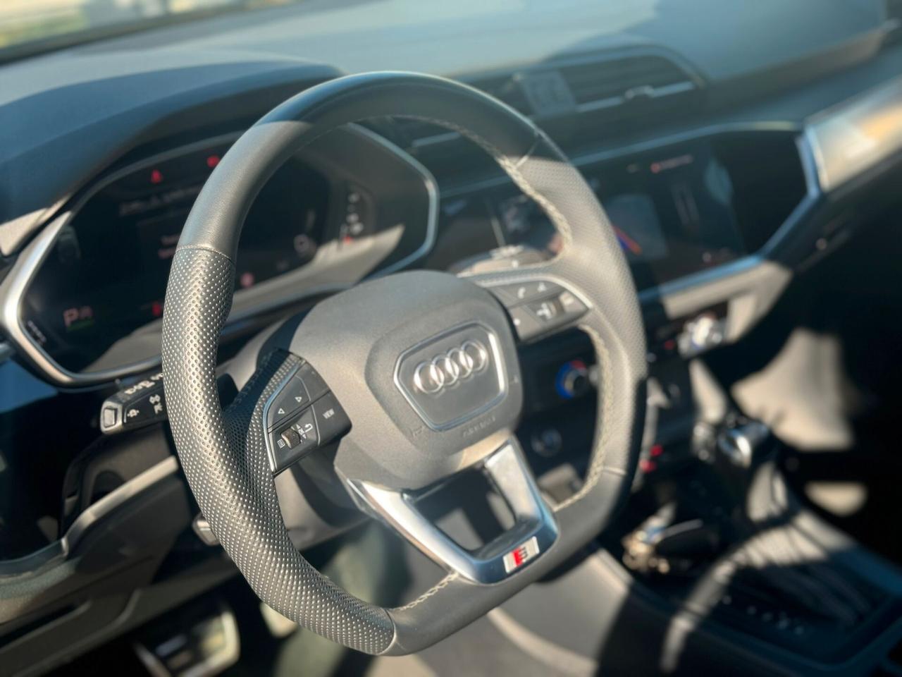 Audi Q3 35 TDI SPORTBACK S-LINE TOTAL BLACK