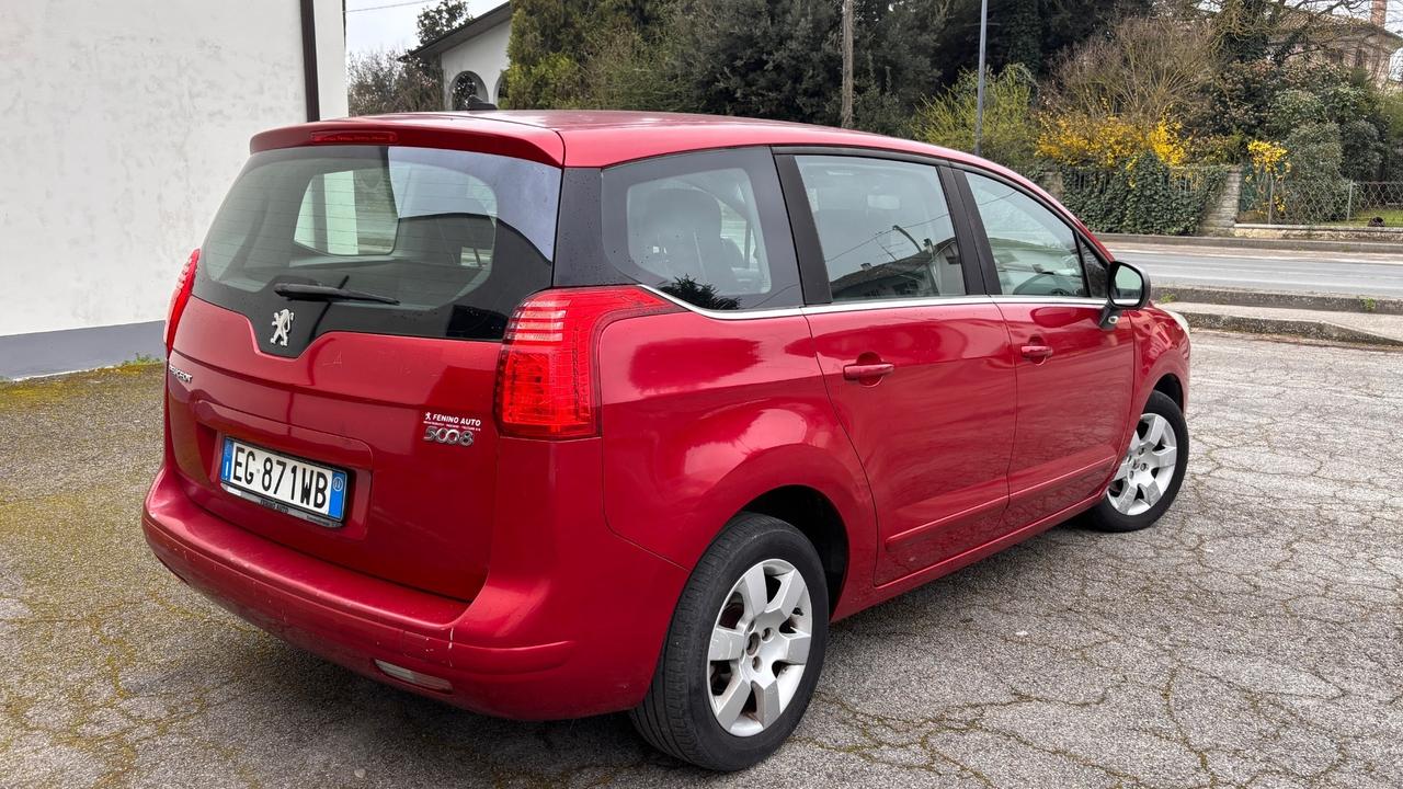 Peugeot 5008 1.6 VTi 120CV Tecno