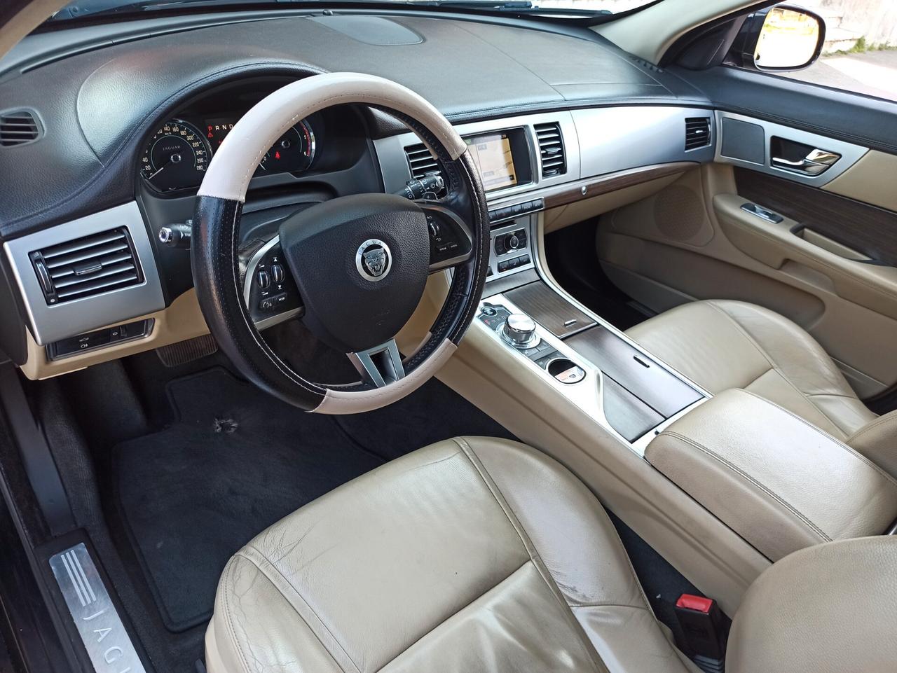 Jaguar XF 3.0 DS V6 Luxury