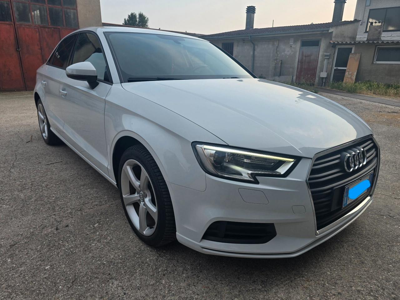 Audi A3 Sedan 1.6 TDI 116 CV S tronic Business