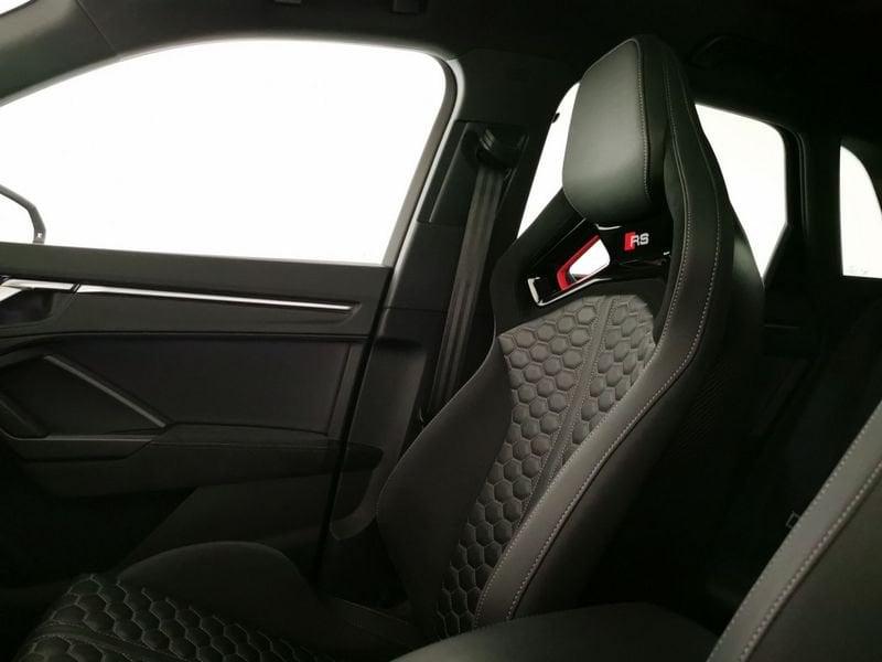 Audi Q3 RS 2.5 quattro s-tronic