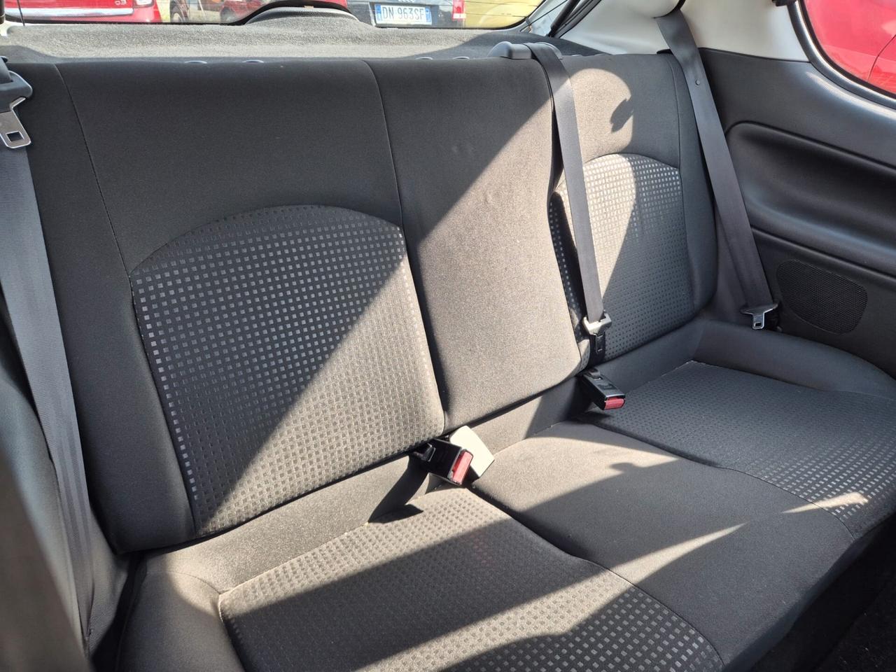 Peugeot 206 Plus 1.1 60CV 5p. ONE Line