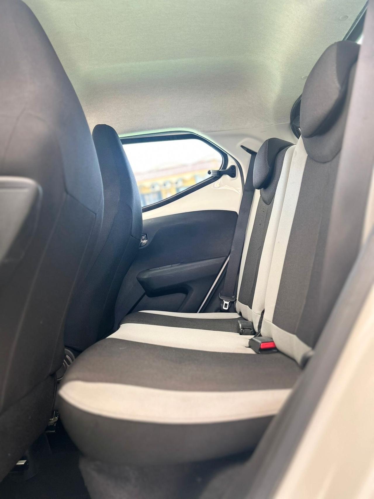 Toyota Aygo 1.0 Benzina 69 CV 5 porte