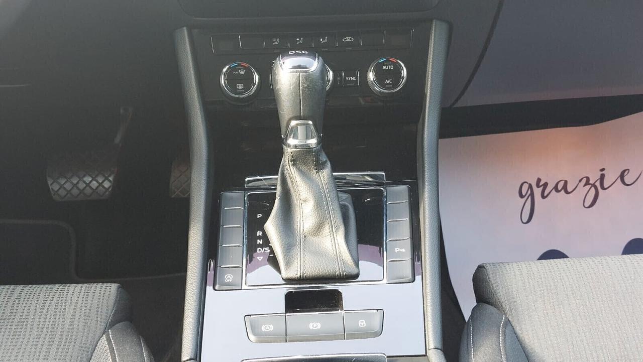 Skoda Superb 1.6 Cambio Automatico Neopatentati