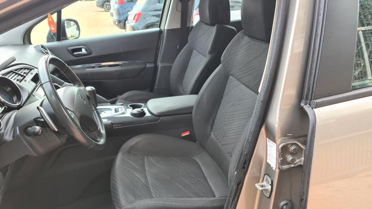 Peugeot 3008 1.6 HDi 110CV cambio robotizzato Tecno