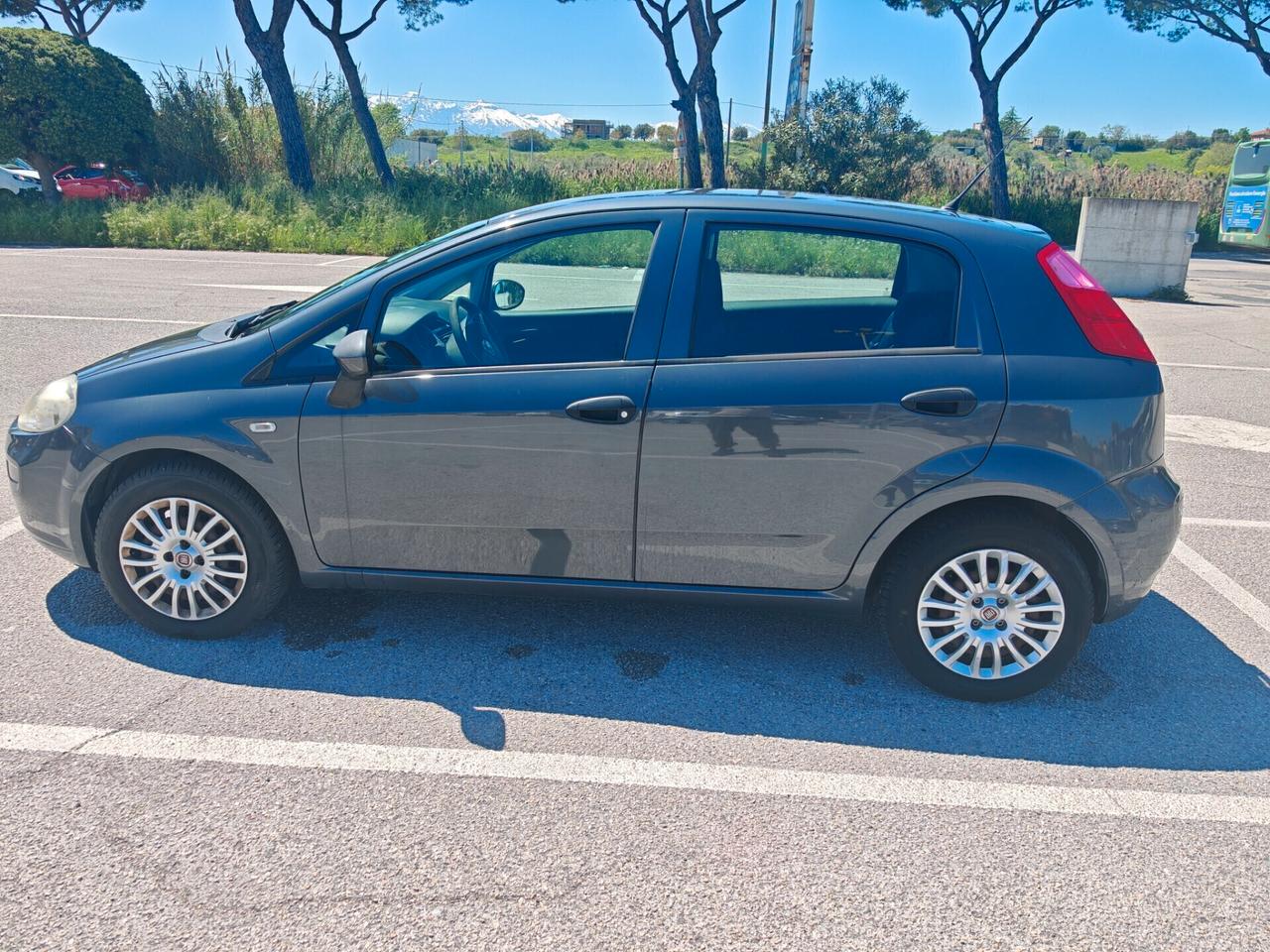 Fiat Punto 1.3 multijet 75cv street semplicemente perfetta .