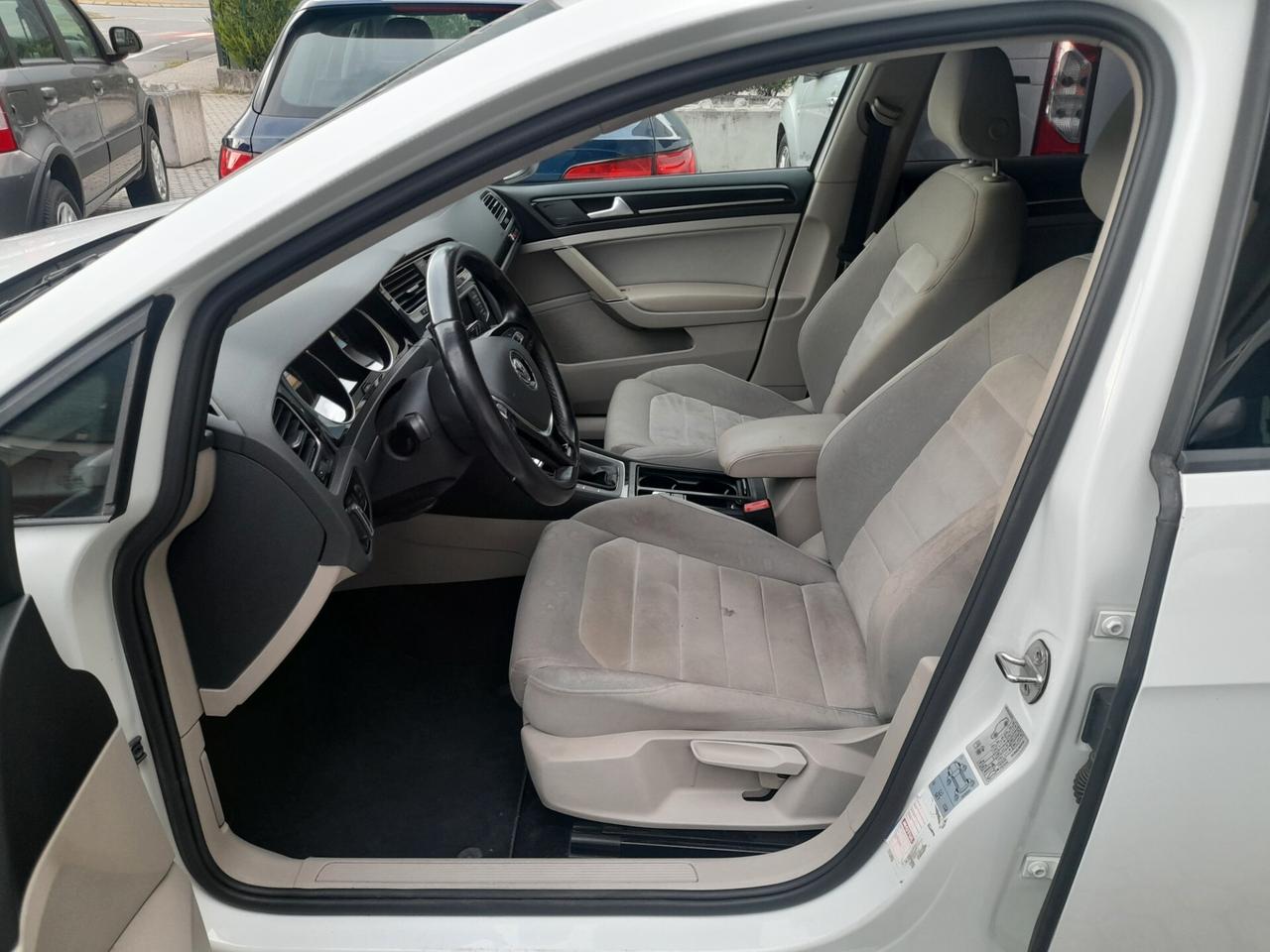 Volkswagen Golf 2.0 TDI 5p. Highline BlueMotion Technology