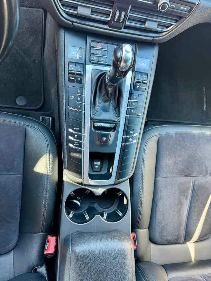 Porsche Macan 2.0 BENZINA 245 CV