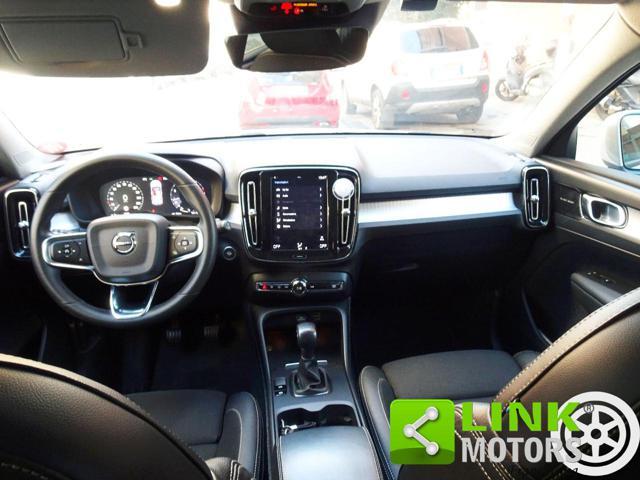 VOLVO XC40 T3 Momentum -UNICO PROPRIETARIO-FULL OPTIONALL...