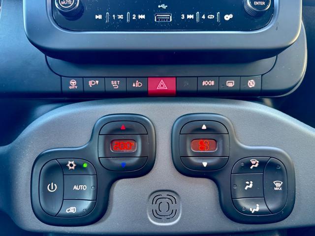FIAT Panda 1.0 HYBRID CITY LIFE+CLIMATRONIC+SCHERMO+5POSTI