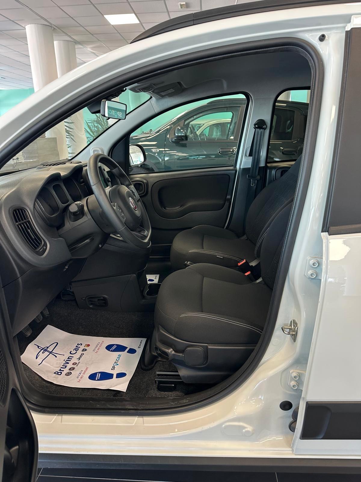 Fiat Panda CROSS 1.0 hybrid 2024 km 0 aziendale