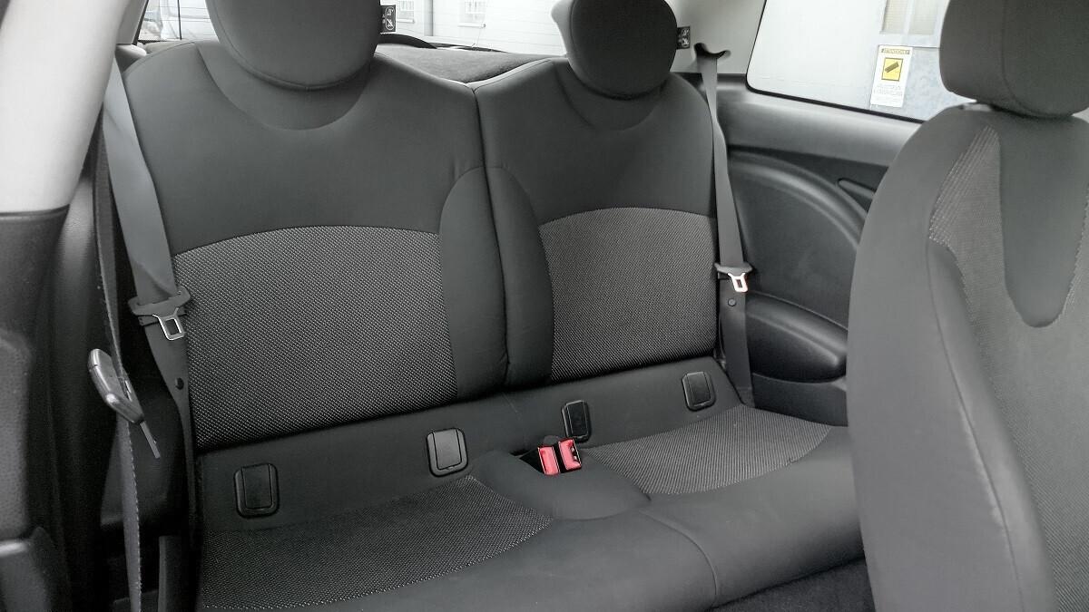 Mini Cooper 1.400 c.c. - 75 cv