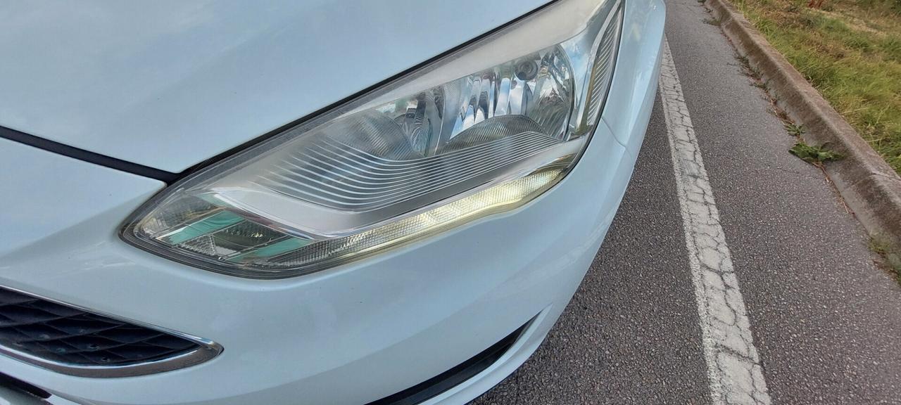 C-MAX 1,6 GPL DI SERIE 120 CV TITANIUM NAVI TELEFONO SENSORI FULL FULL IMPECCABILE