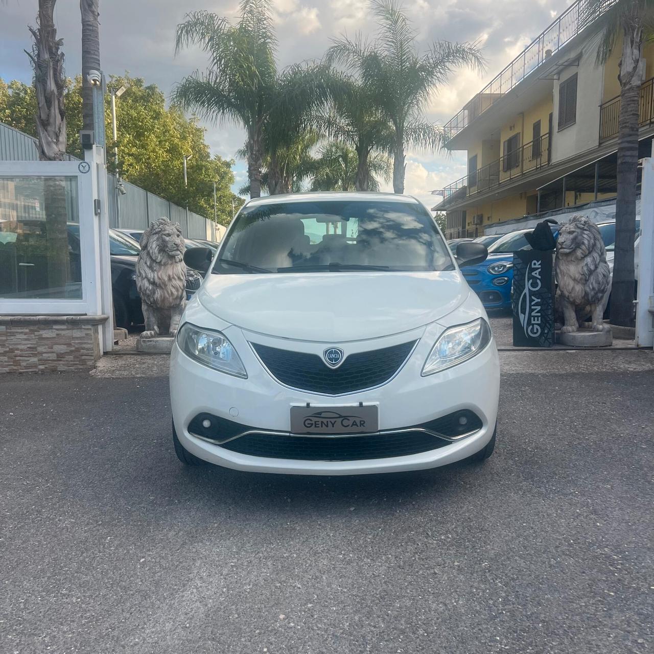 Lancia Ypsilon 1.2 69 CV 5 porte GPL Ecochic Gold