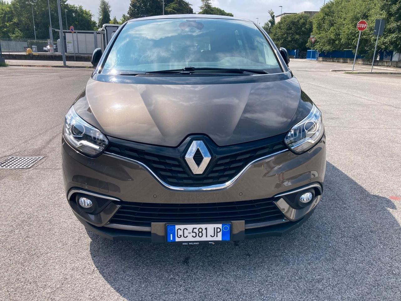 Renault Grand Scenic Blue dCi 120 CV EDC Initiale Paris