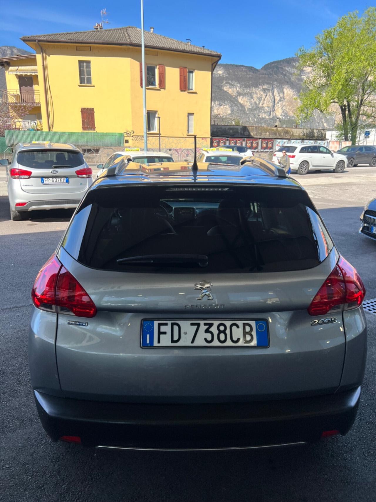 PEUGEOT 2008 BlueHDi 120 S&S ALLURE