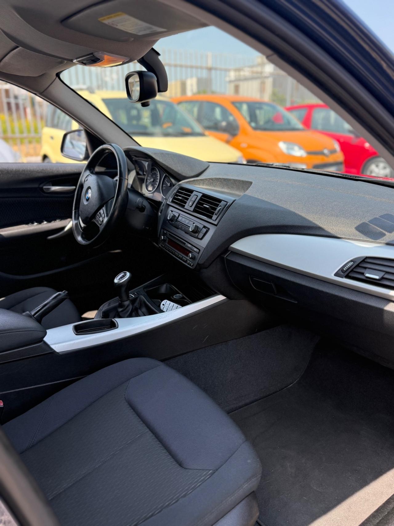 Bmw 116 116d 5p. Efficient Dynamics Urban