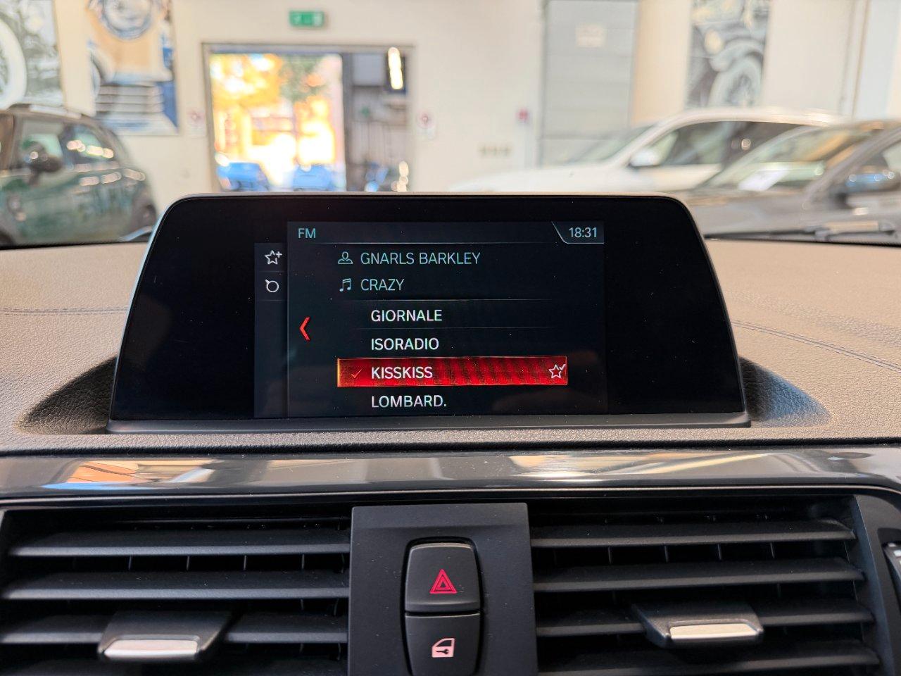 BMW 116 d Urban 5p auto - LED - 17" - Navi
