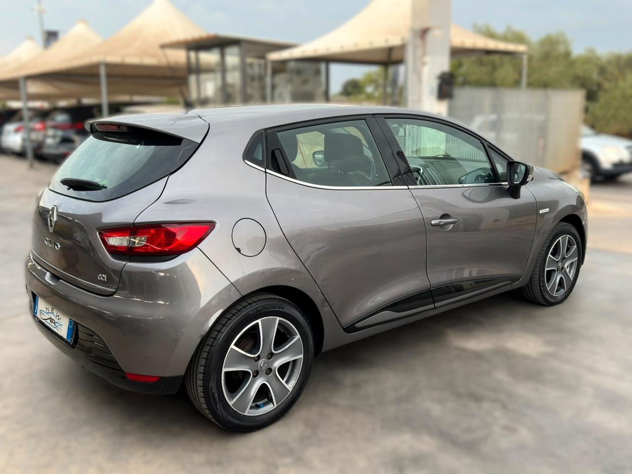 Renault Clio 1.5 dCi 8V 75CV 5 porte Costume National
