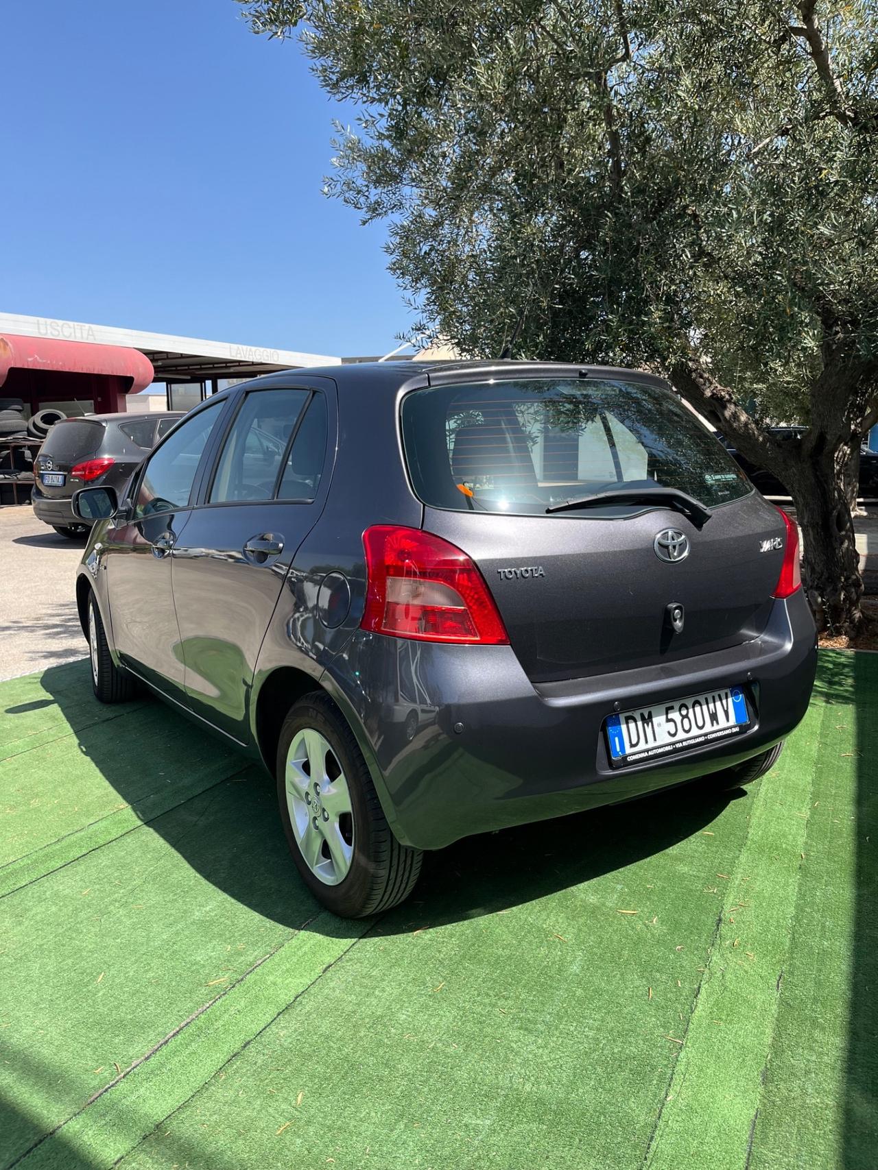 Toyota Yaris 1.4 D-4D 5 porte Navi