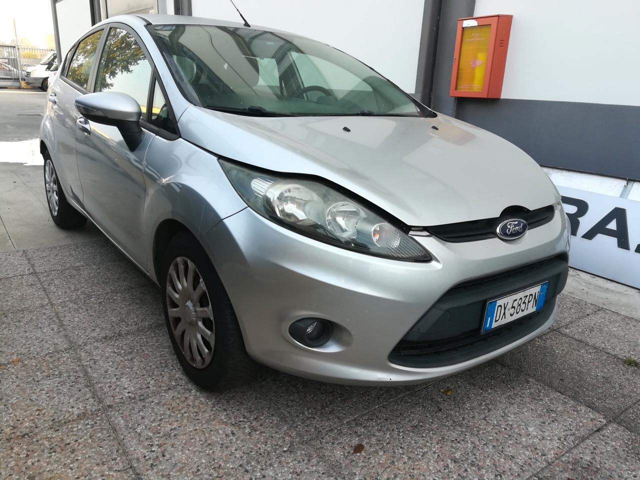 Ford Fiesta 1.4 GPL MOTORE ROTTO