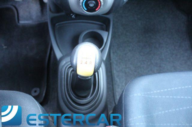 TOYOTA Yaris 1.0 5 porte