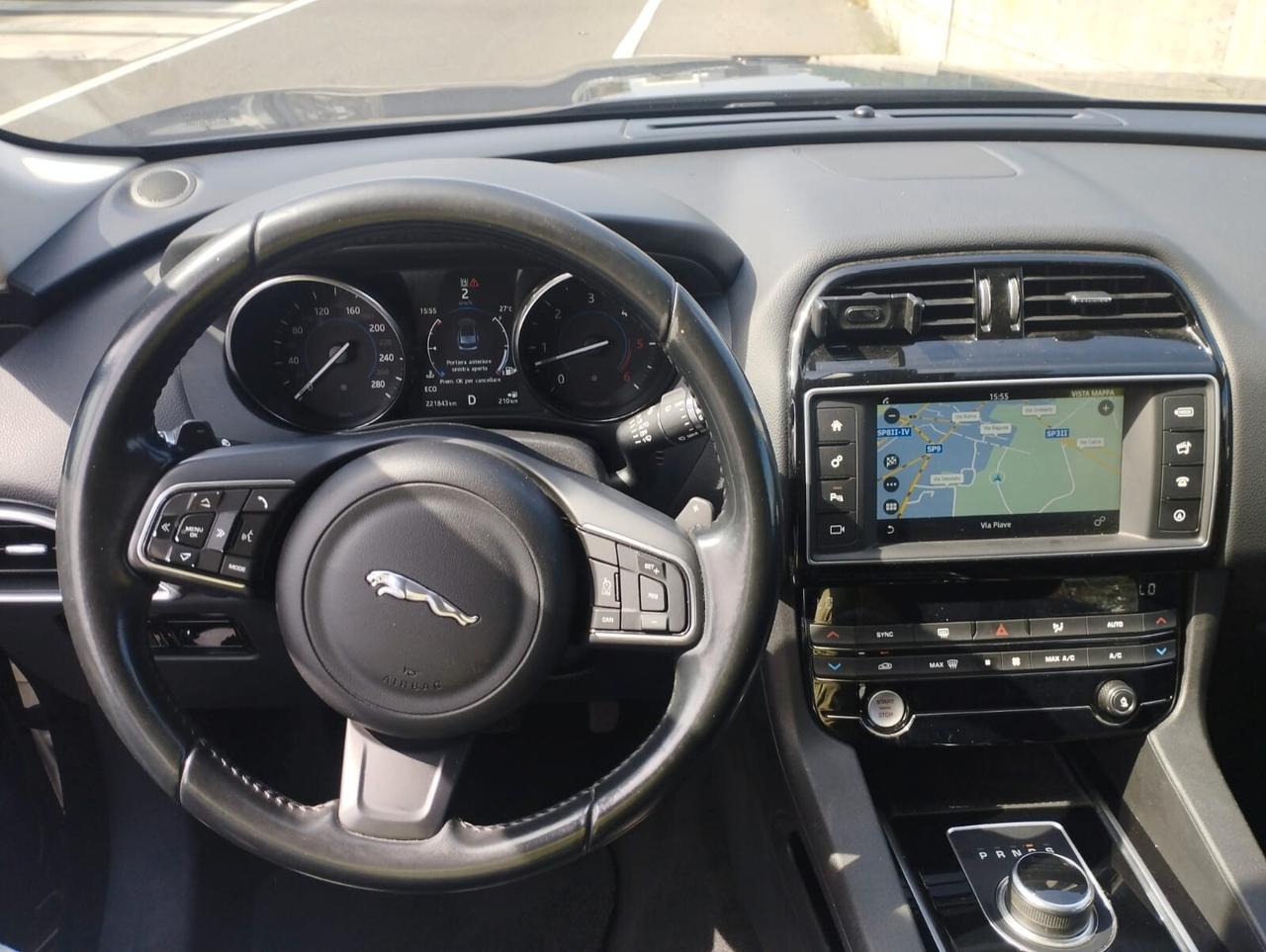 Jaguar F-Pace 3.0 D V6 300 CV AWD aut. Prestige