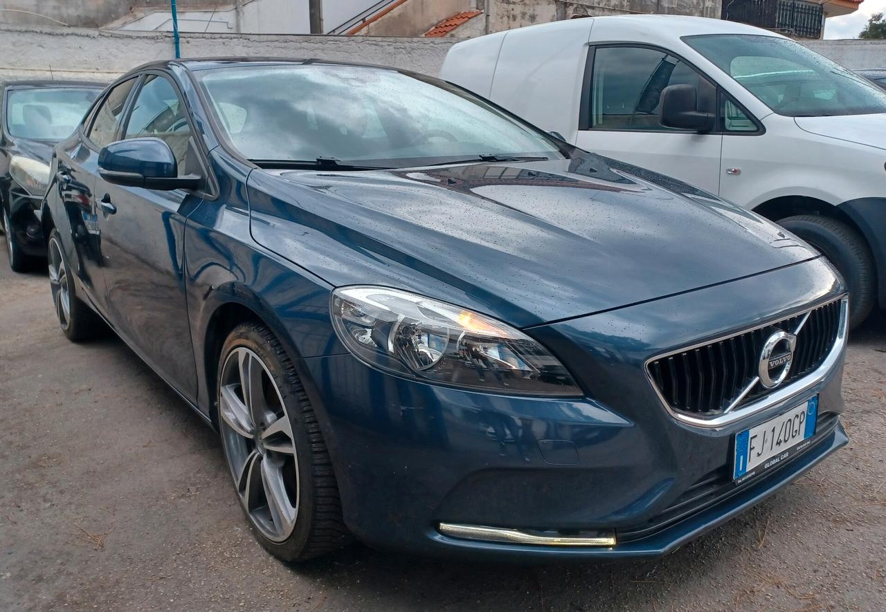 Volvo V40 D3 Geartronic Momentum ANNO 2017
