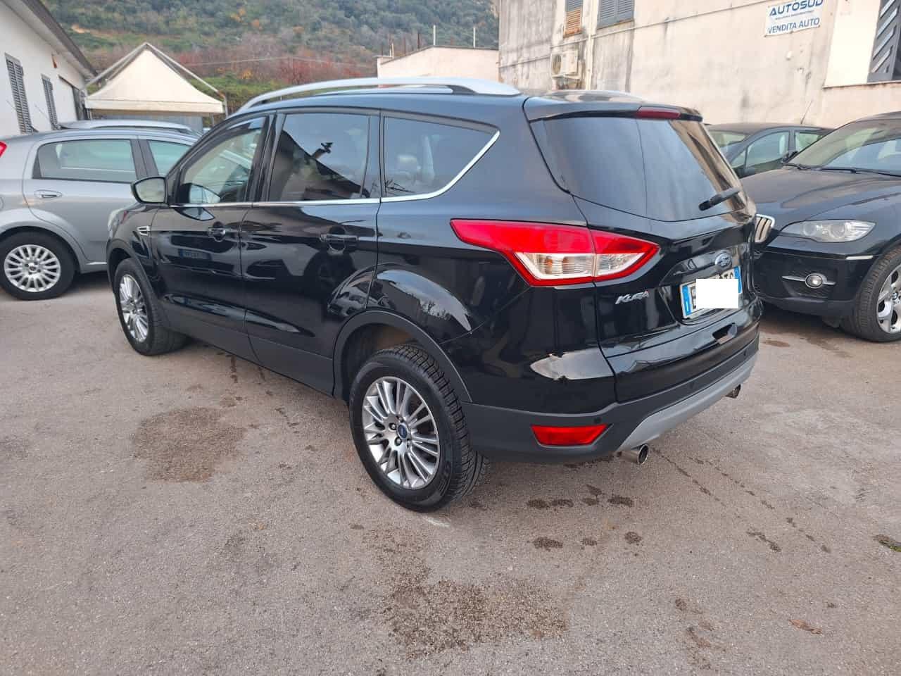 Ford Kuga 2.0 TDCI 140 CV 4WD Titanium