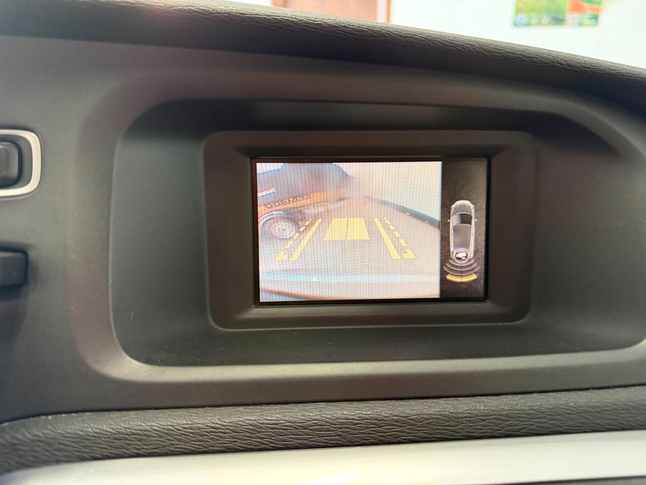 Volvo V40 D2 1.6 Momentum CAMBIO AUTOMATICO