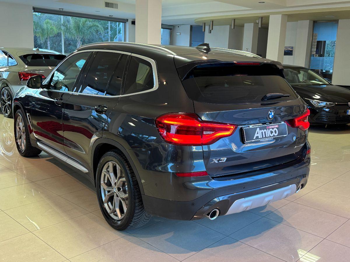 BMW X3 xDrive20d xLine Pelle Chiara Luci ambient