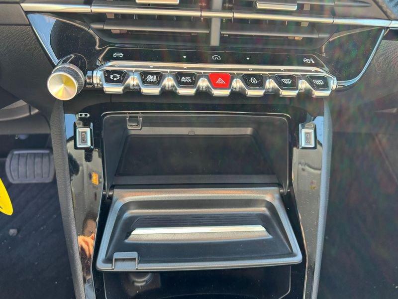 Peugeot 208 5P - ALLURE Hybr 100 cv