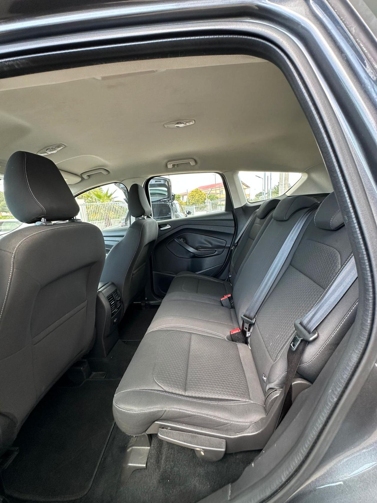 Ford Kuga 1.5 TDCI 120 CV S&S 2WD Business