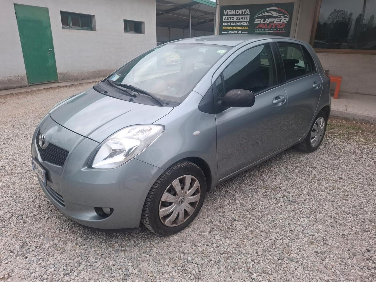 Toyota Yaris 1.3 5 porte Navi 87 Cv (64kw)