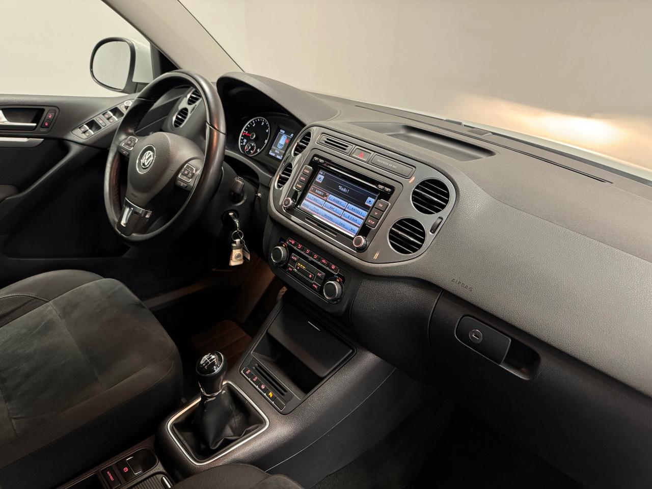 Volkswagen Tiguan 2.0 TDI 140 CV Sport & Style 130.000 KM UNIPROP