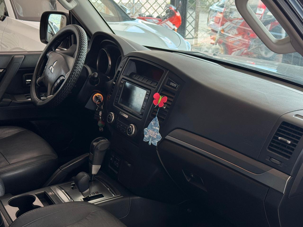 MITSUBISHI PAJERO 3.8cc V6 24V 250CV AUTOMATICO