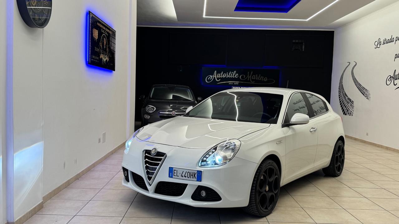 Alfa Romeo Giulietta 1.6 JTDm-2 105 CV Distinctive-2012