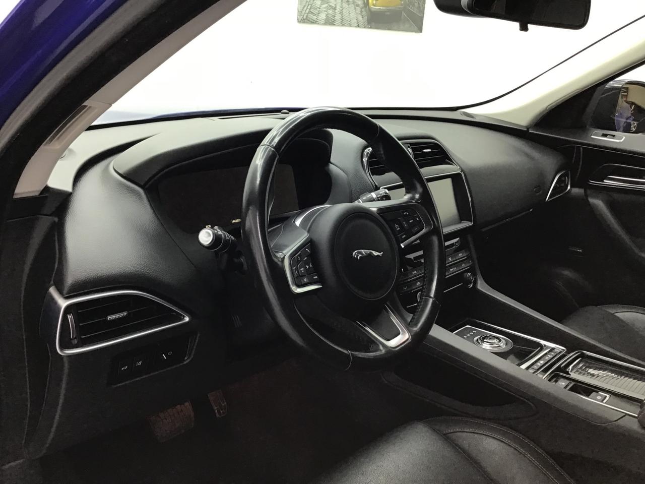 Jaguar F-Pace 2.0 D 180 CV AWD aut. Prestige