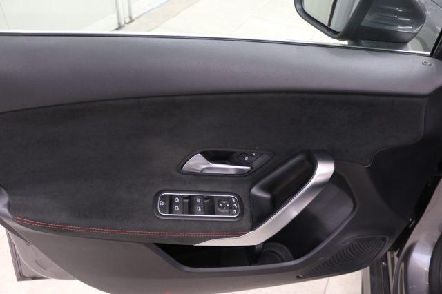 MERCEDES-BENZ A 200 Automatic Sport "STUPENDA PARI AL NUOVO"