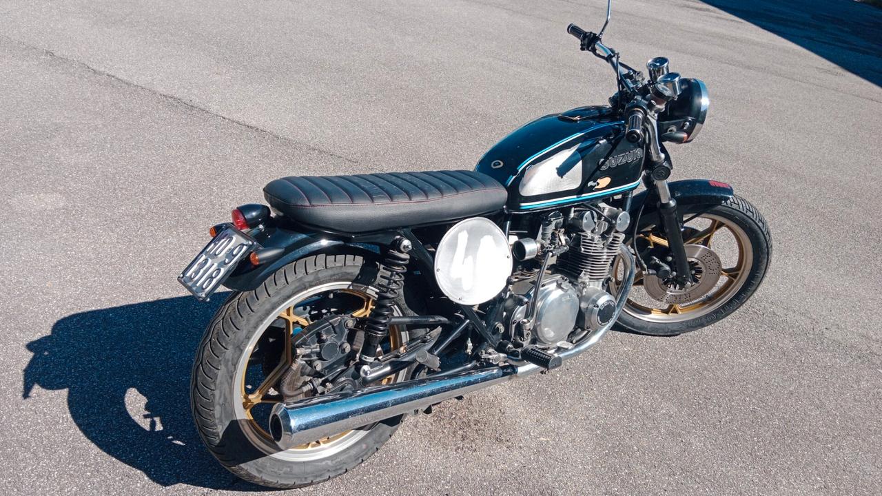 Suzuki GS 500