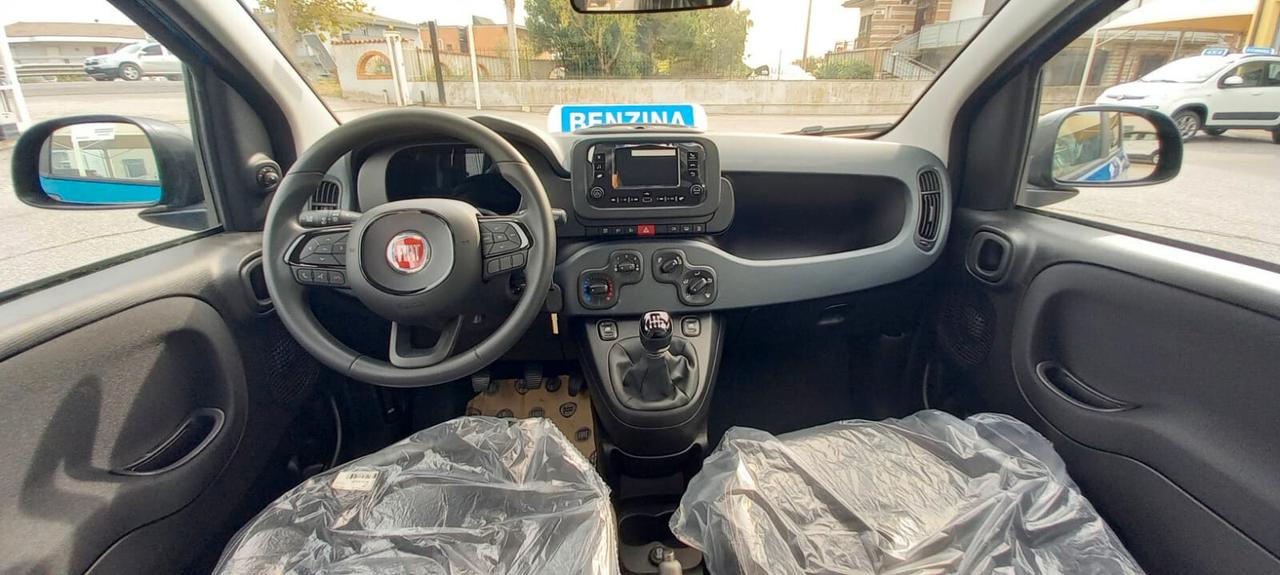 Fiat Panda cc. 1.000 Benzina-Elettrica (Ibrida) 70 CV. 5 Porte 5 Posti Euro 6ETEMP Temp KM. 0 Utilizzabile anche per i Neopatentati.