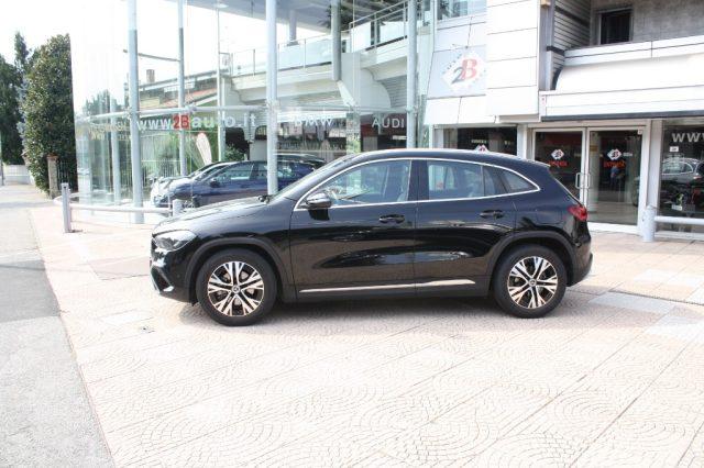 MERCEDES-BENZ GLA 180 Automatic Progressive Advanced