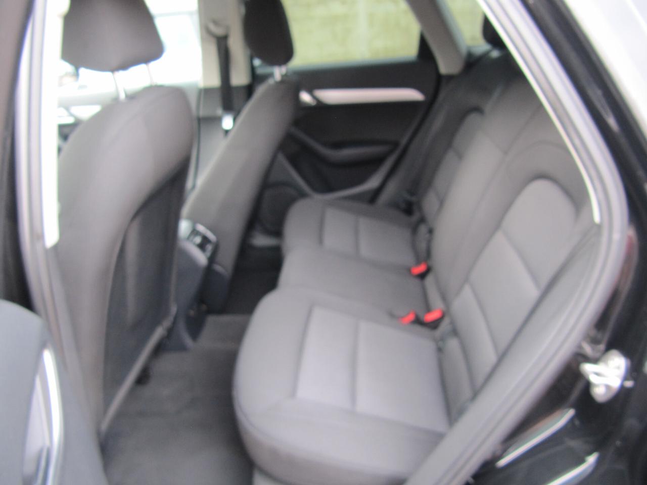 Audi Q3 2.0 TDI 120 CV S tronic Sport - AUTOMATICA