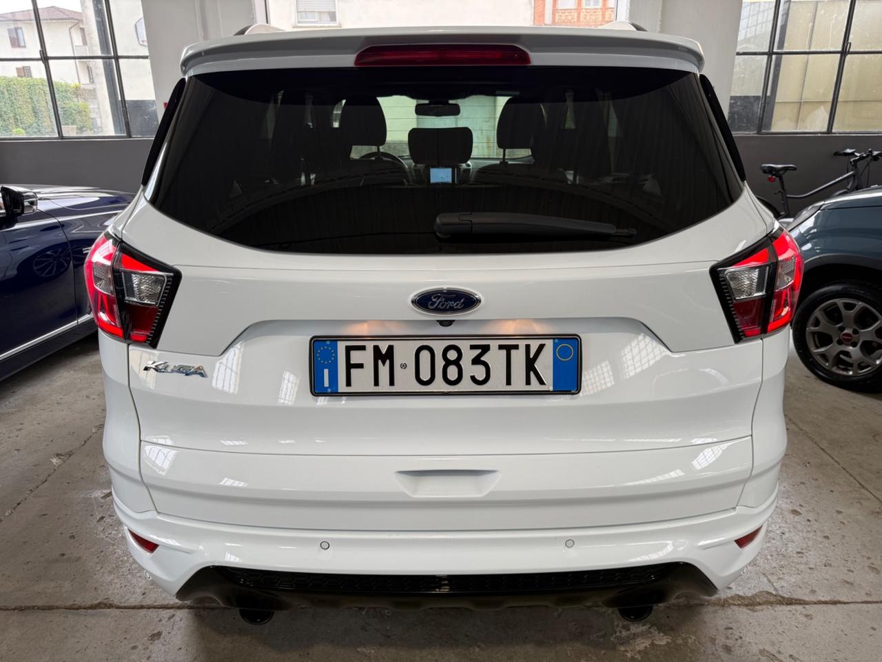 Ford Kuga 1.5 TDCI 120 CV S&S 2WD Powershift ST-Line