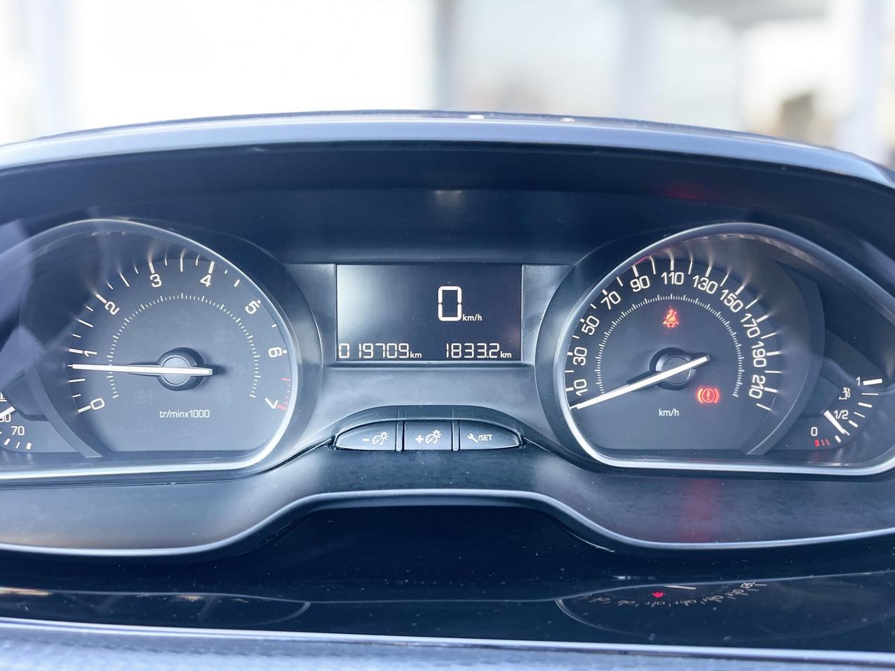 Peugeot 2008 1.2 Benzina 83CV E6 Neo - 2019