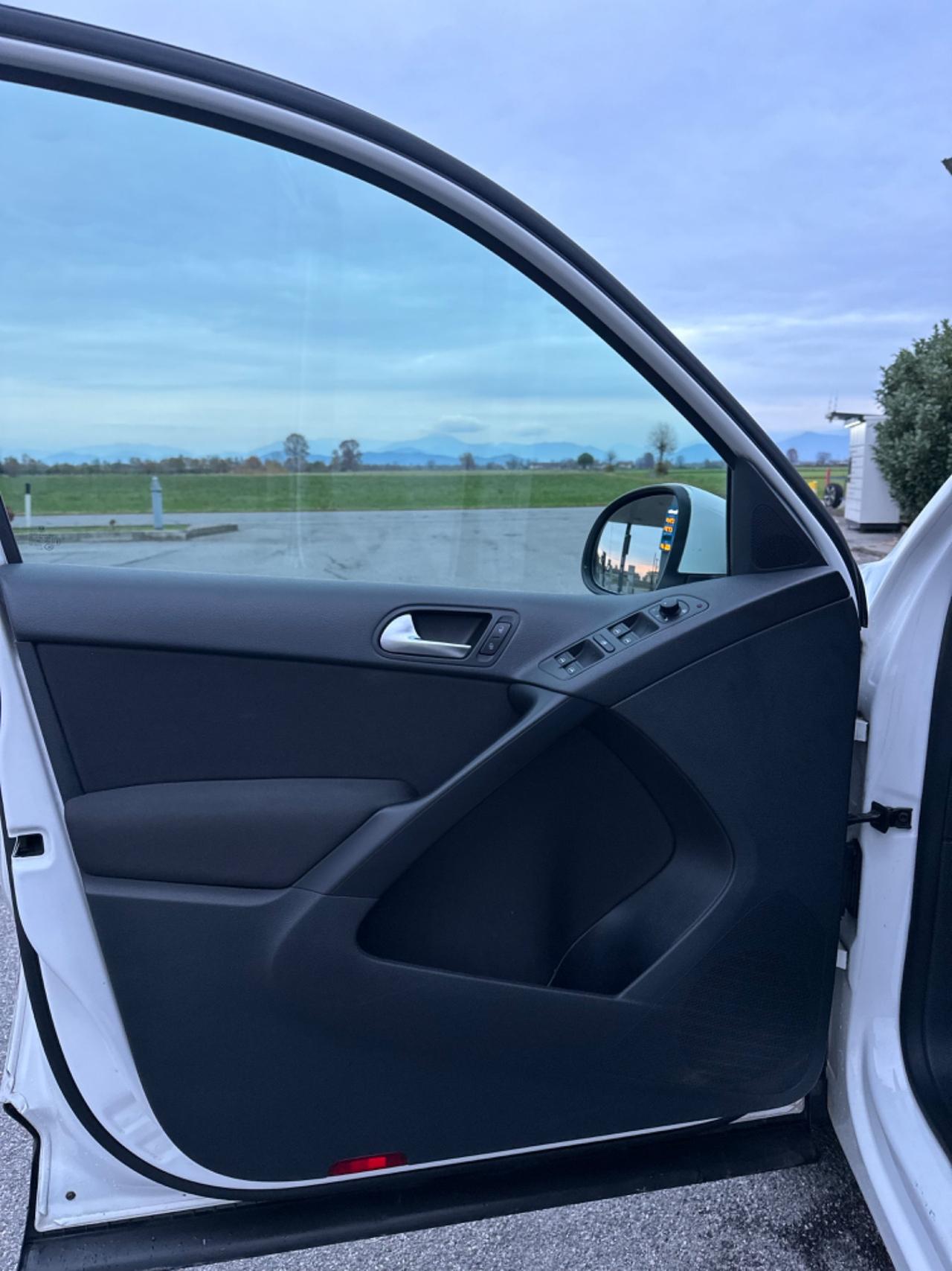 Volkswagen Tiguan 2.0 TDI DPF 4MOTION DSG Sport & Style